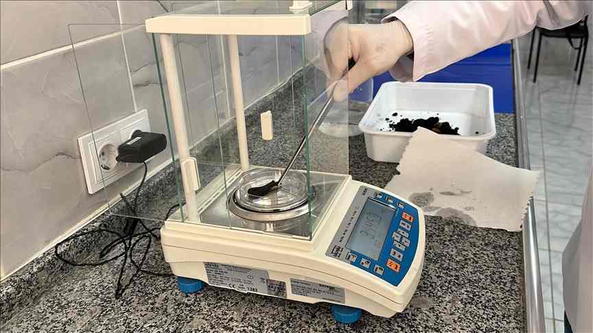 Isparta'daki araştırma ve üretim merkezinde tıbbi sülük yetiştiriliyor