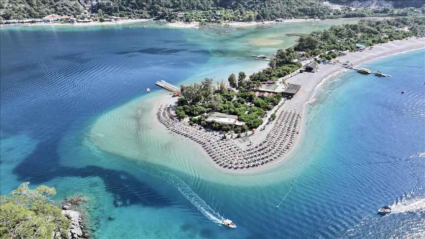 Muğla'nın mavi bayraklı plajları unutulmaz tatil imkanı sunuyor