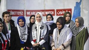 Sümeyye Erdoğan Bayraktar, kadınların Filistin için başlattığı oturma eylemine katıldı